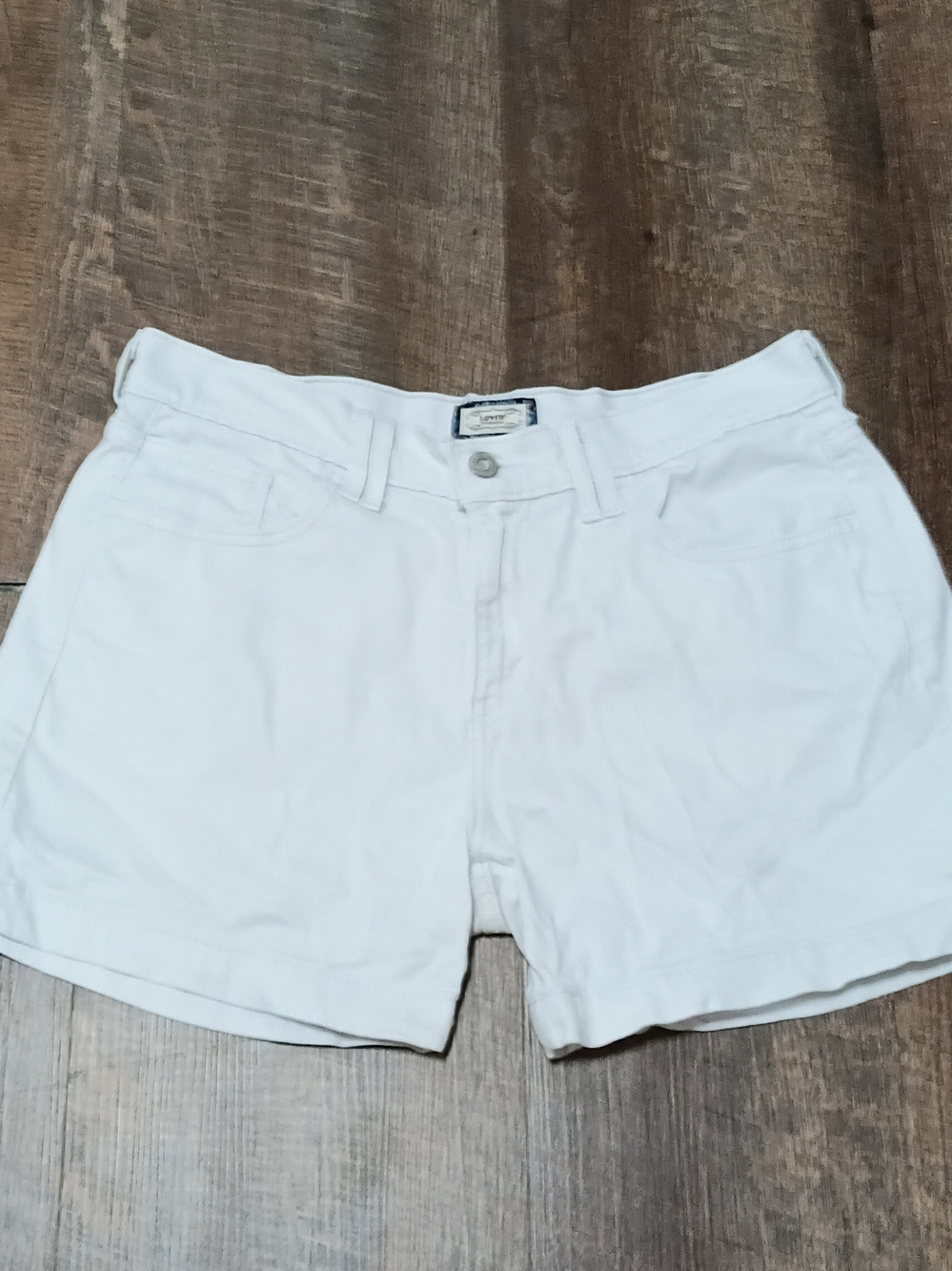 515 Levi's White Women's Shorts